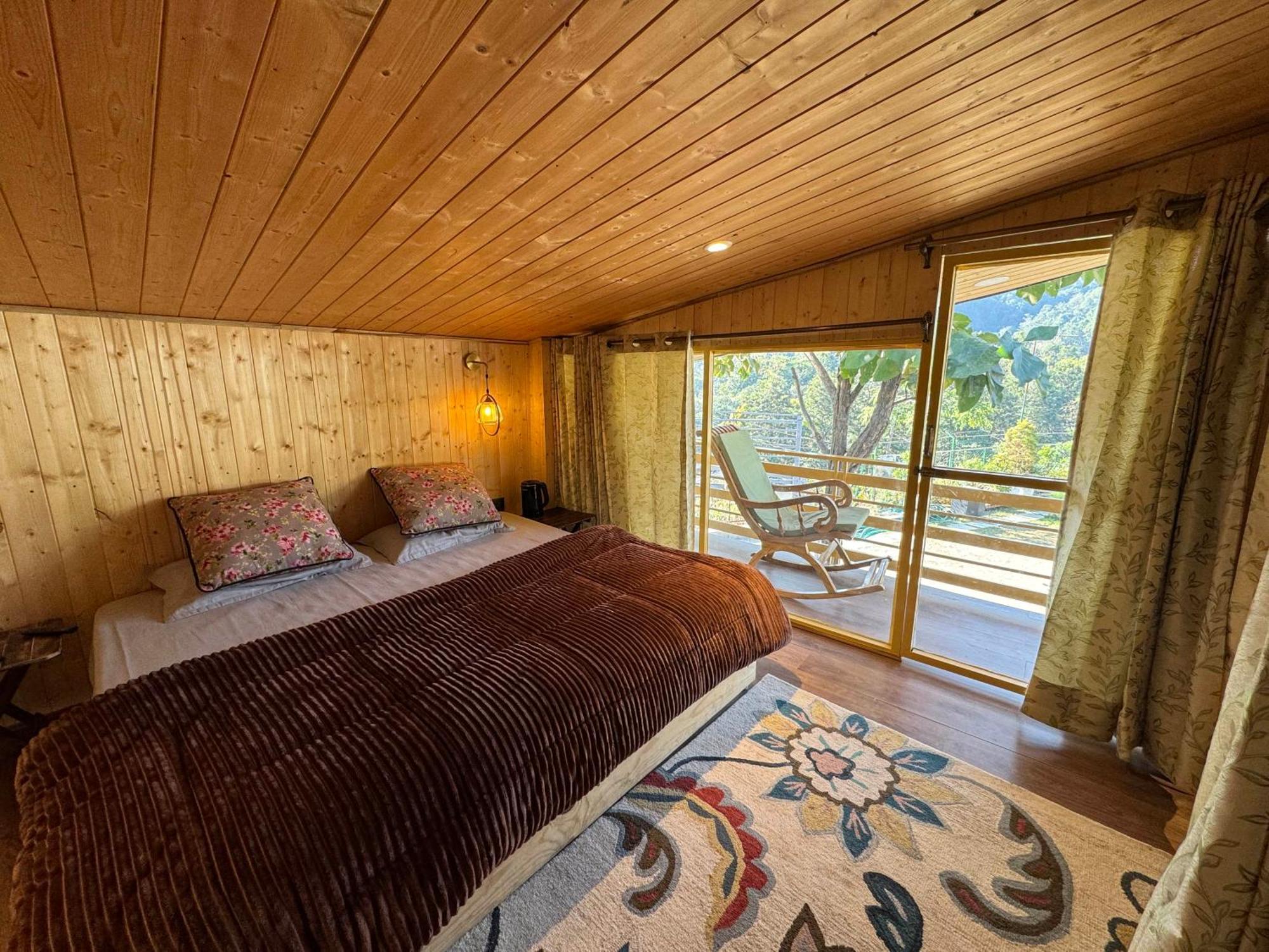 Saraiville- Luxury Riverside Cottages Dehradun Esterno foto